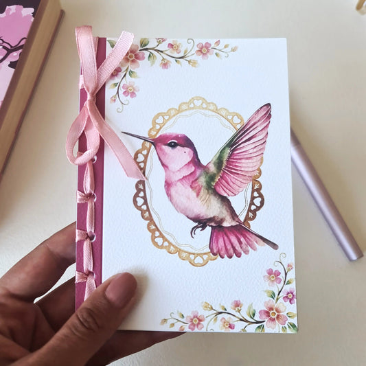 Notepad roz handmade cu ilustrație delicată de colibri