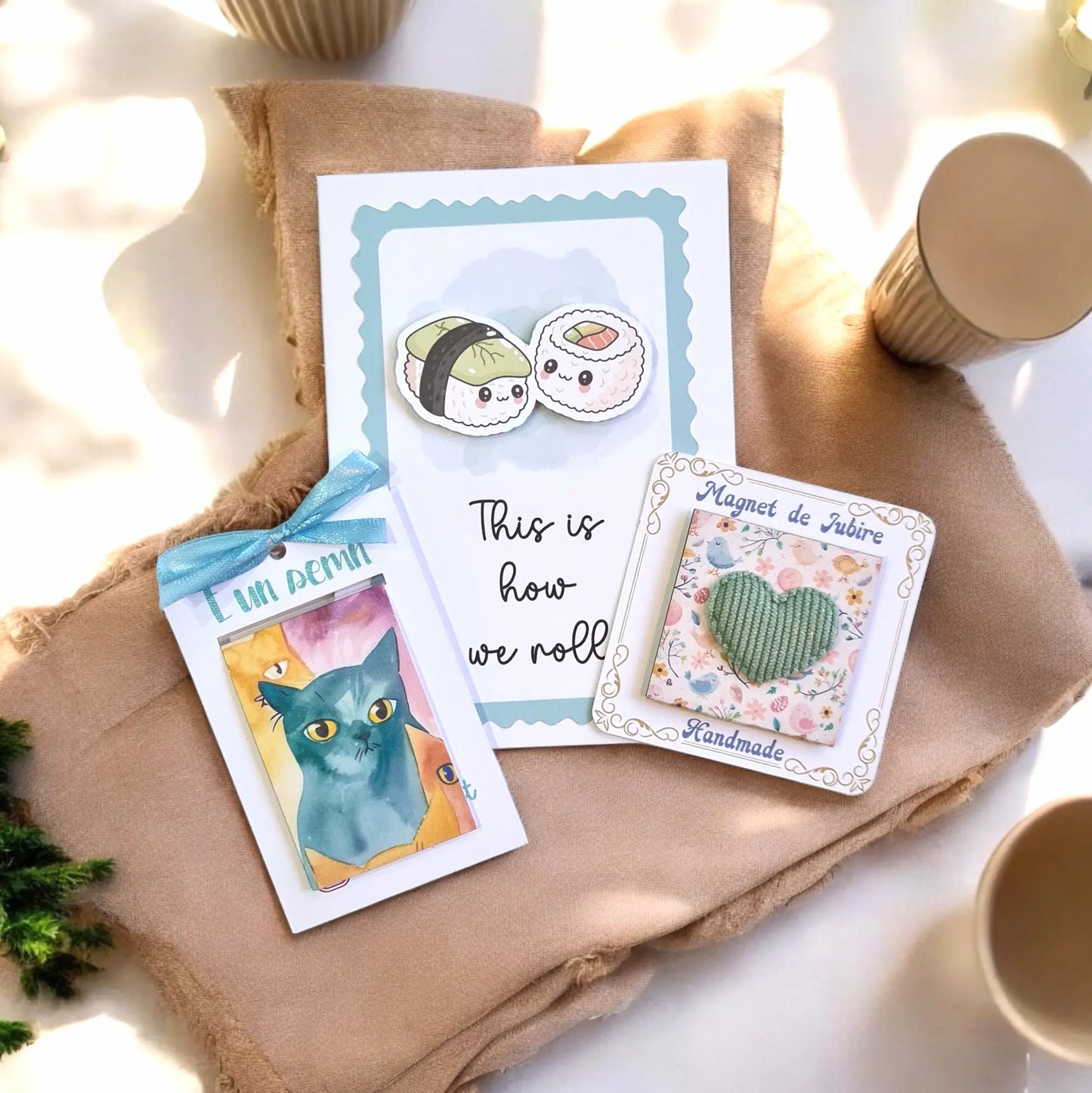 Magnet lemn 5x5cm cu inimioară verde deschis într-un set cadou handmade cu semne de carte și felicitare