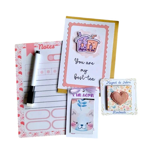 Set cadou roz pastel cu planner magnetic, semn de carte handmade și magnet decorativ