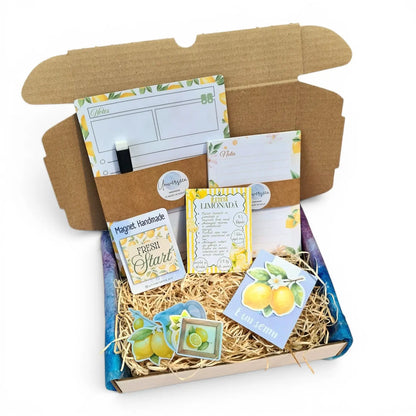 Set papetărie handmade Fresh Start cu planner magnetic A5 Whiteboard și accesorii pentru organizare, așezat într-o cutie cadou