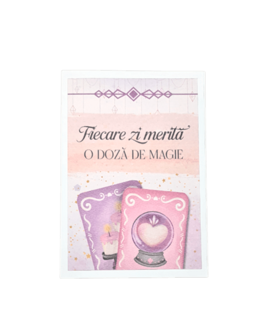 Felicitare handmade realizată în România, cu mesaj pozitiv „fiecare zi merită o doză de magie”, perfectă ca dar simbolic pentru a aduce bucurie, optimism și magie în fiecare zi