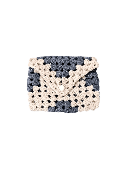 Husă unicat croșetată manual, gri și crem, potrivită pentru carte sau agendă A5.