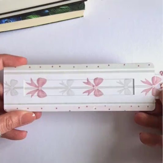 Semn de carte pastel cu fundă roz, personalizat, cadou unic pentru femei sau prieteni