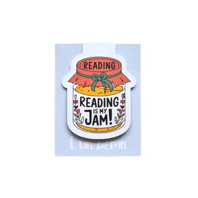 Semn de carte magnetic cu ilustrație amuzantă cu borcan de gem și mesajul "Reading is My Jam", cadou tematic pentru bibliofili.