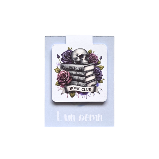 Semn de carte magnetic cu estetica dark academia, perfect pentru "Morally Grey Book Club" și fanii de dark romance și fantasy întunecat.