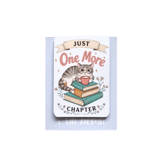 Semn de carte magnetic handmade cu ilustrație de pisică (sau felină), un accesoriu ideal și cadou pentru iubitorii de pisici și cititori.