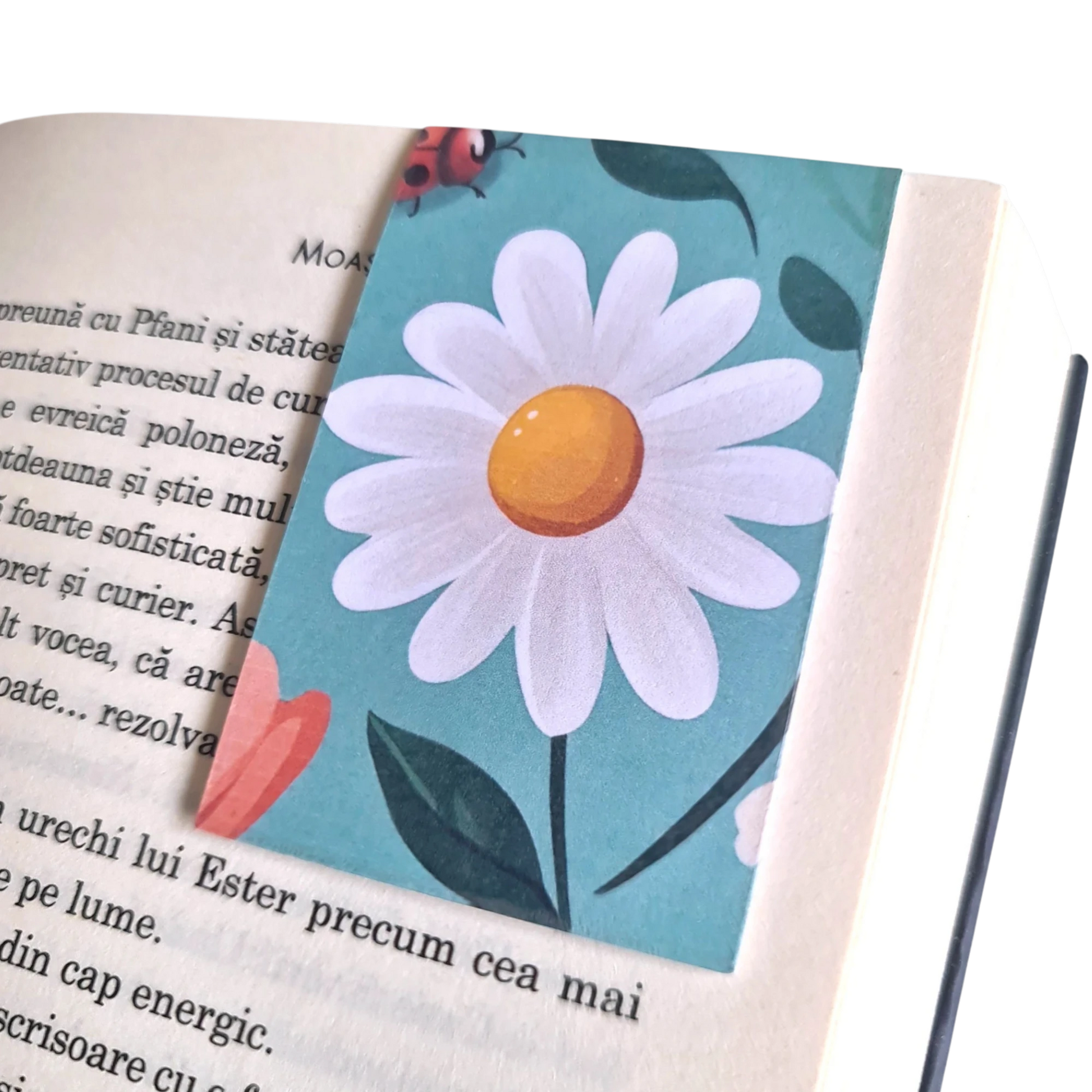 Semn de carte handmade cu margareta, elegant, durabil și magnetic