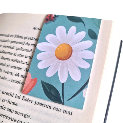 Semn de carte handmade cu margareta, elegant, durabil și magnetic