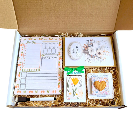 Set cadou portocaliu handmade pentru femei - planner magnetic A5, semn de carte, magnet 3D și felicitare „La mulți ani”, gata de oferit.